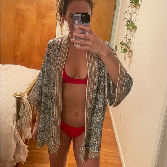 Red Bikini - Picture 4 of 4